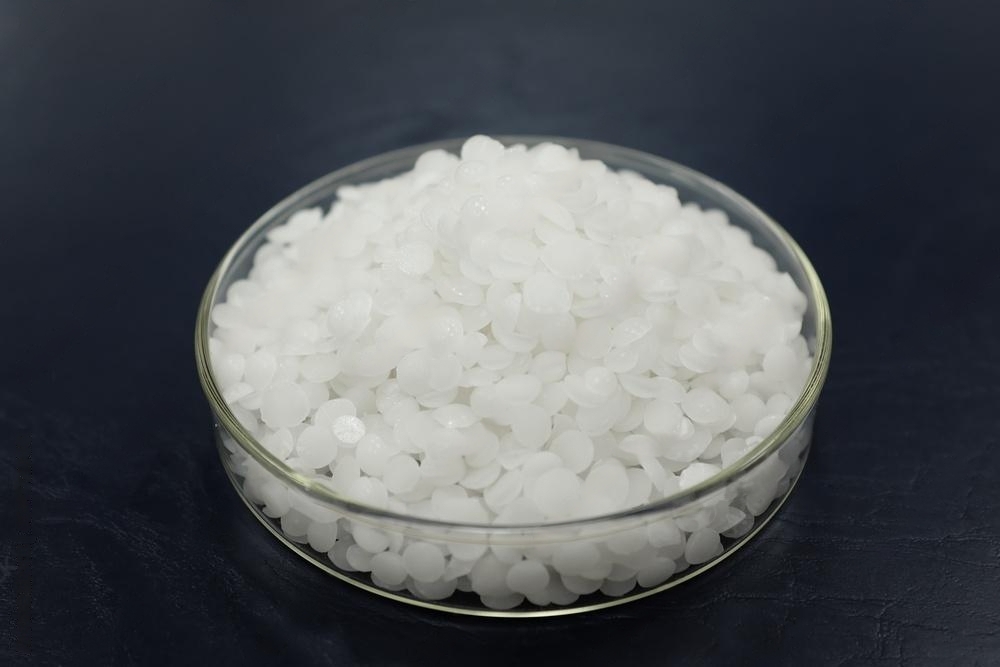 potassium hydroxide pellets